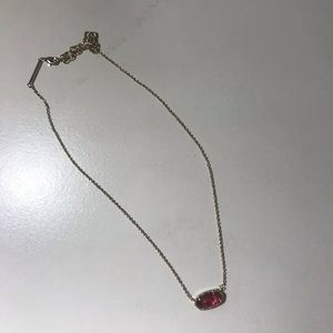 Classic KENDRA SCOTT short pendant necklace